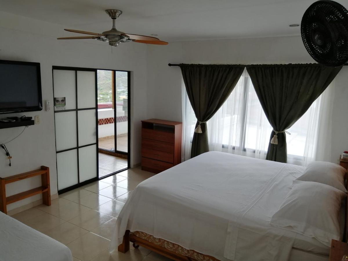 Casa Italia Guest House Таганга Екстер'єр фото