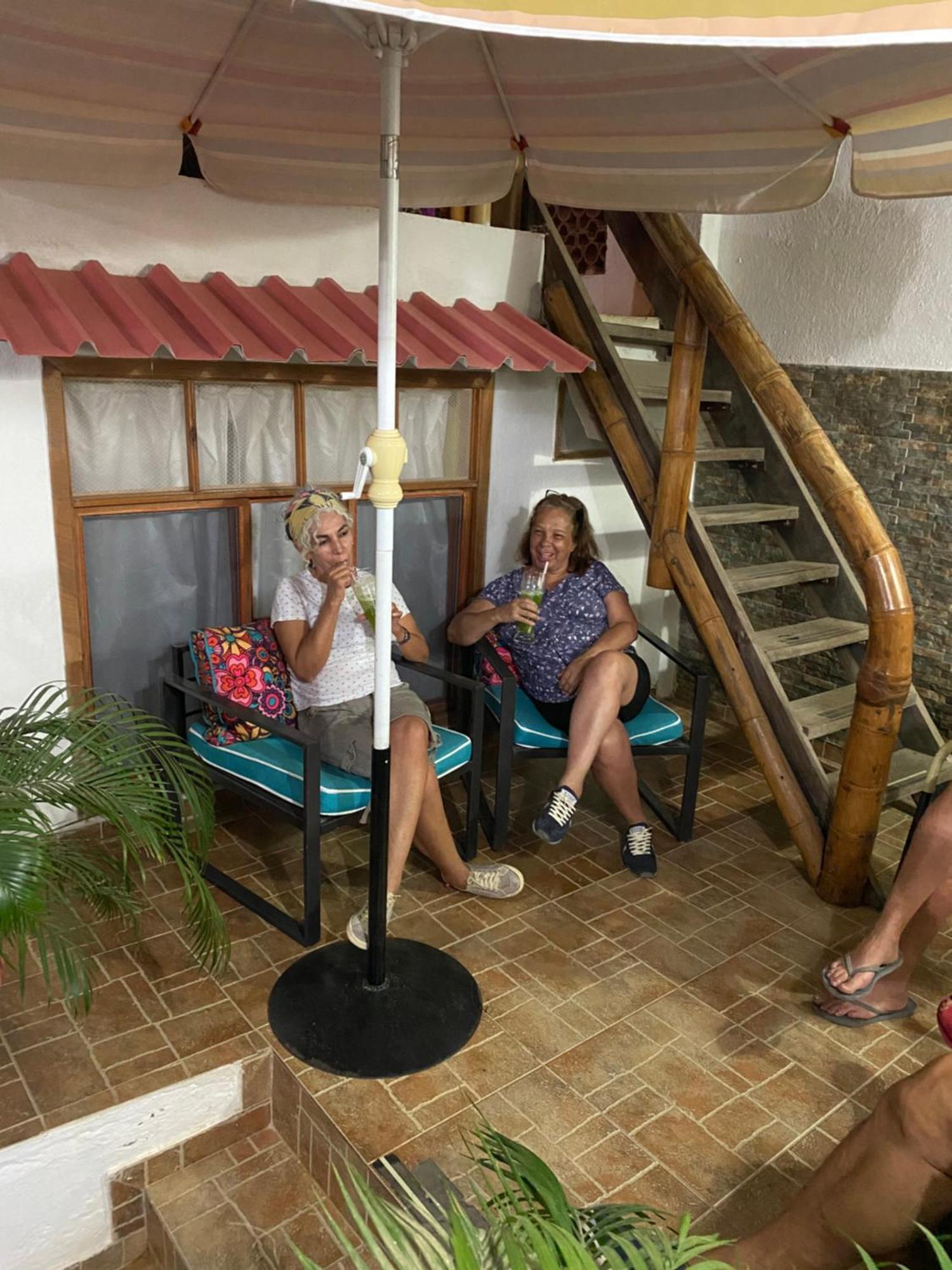 Casa Italia Guest House Таганга Екстер'єр фото